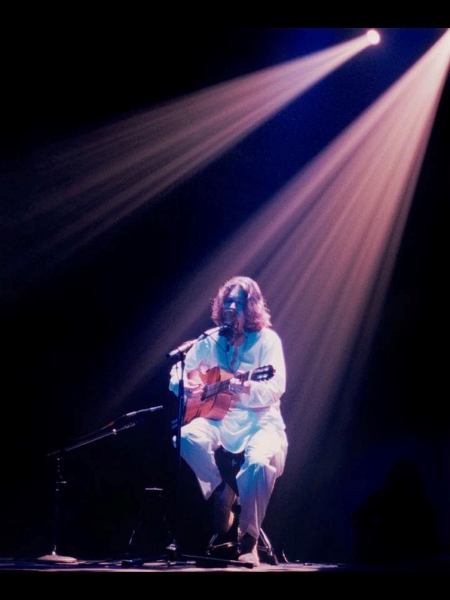 Jean the Birdman – Weathered Wall –&nbsp;live